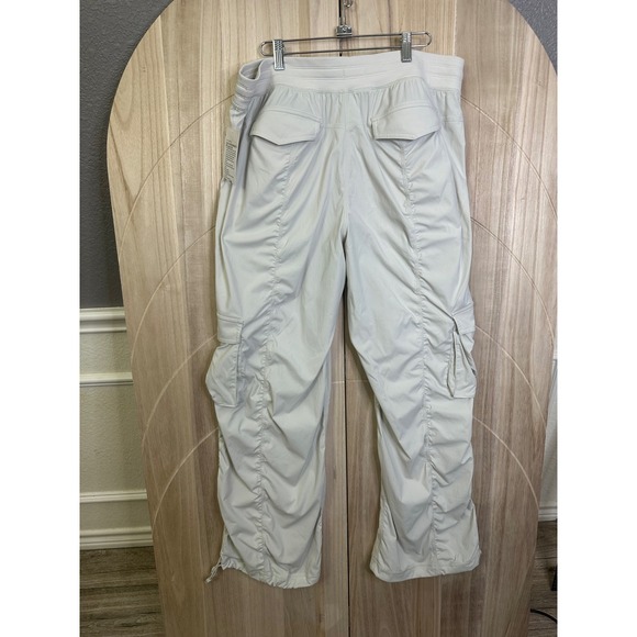 NWT Lululemon Dance Studio Relaxed-Fit Mid-Rise Cargo Pant
Bone Size XL - Picture 12 of 15